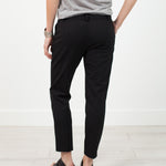 Stretch Fitted Pant in Black